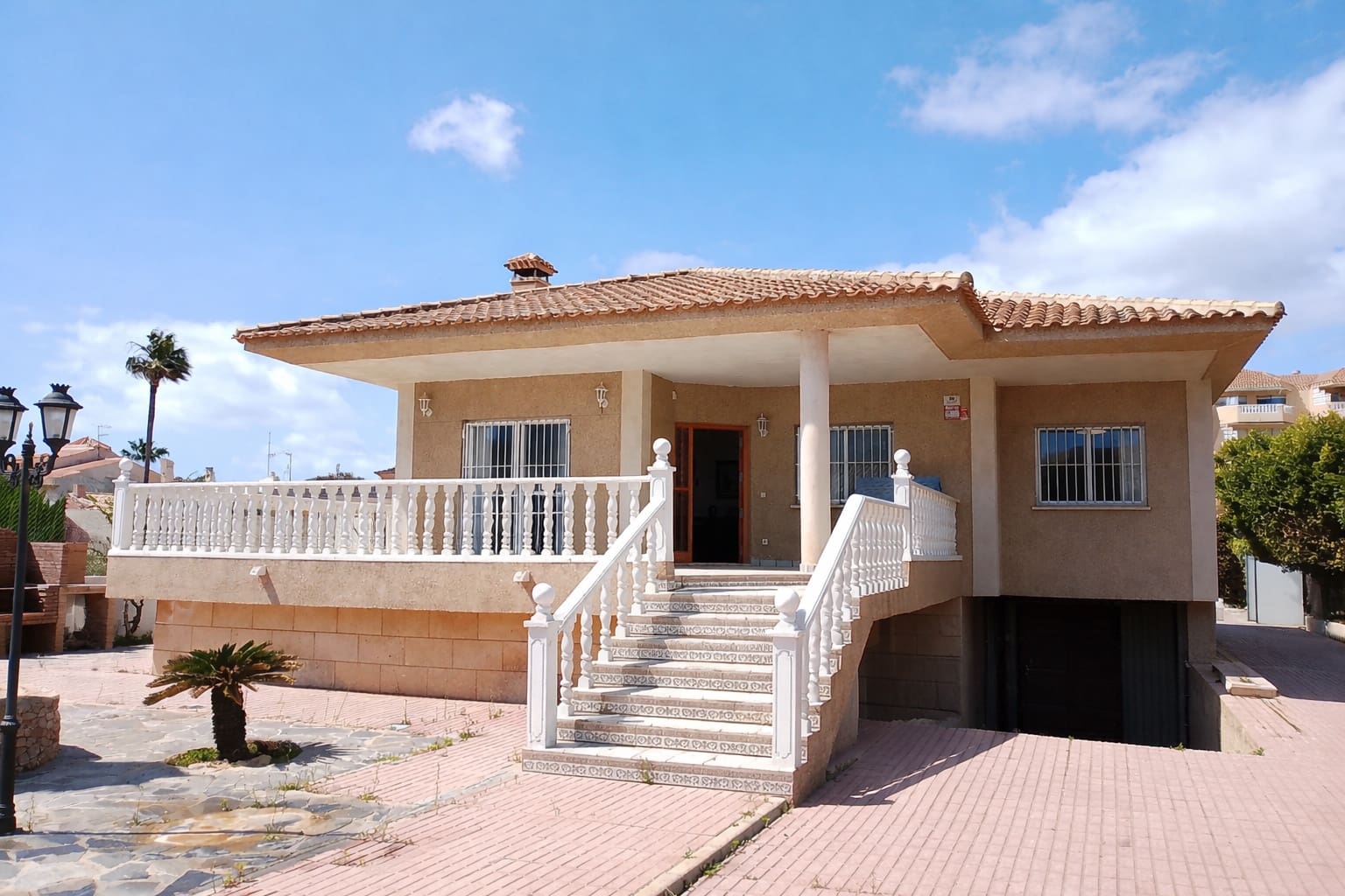 4 Zimmer Villa zu verkaufen in Playa Honda mit Pool Garage - 675.000 € (Ref: 9753573)