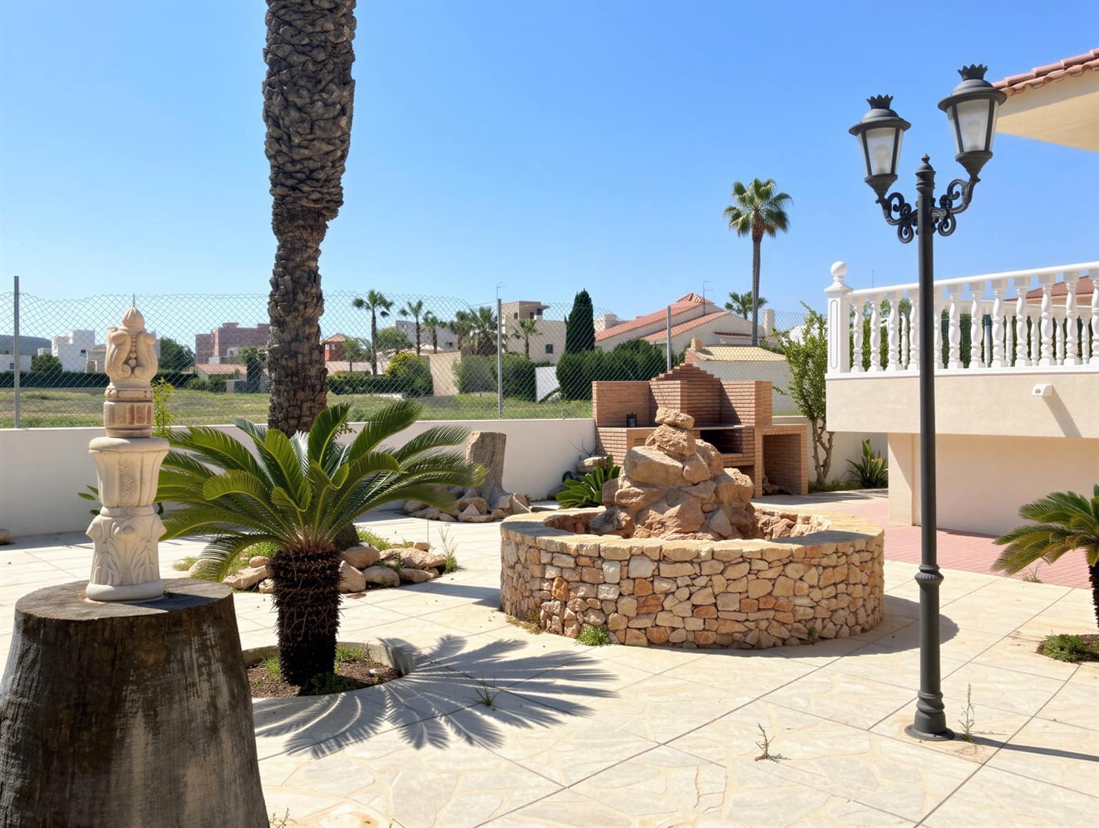 4 Zimmer Villa zu verkaufen in Playa Honda mit Pool Garage - 675.000 € (Ref: 9753573)