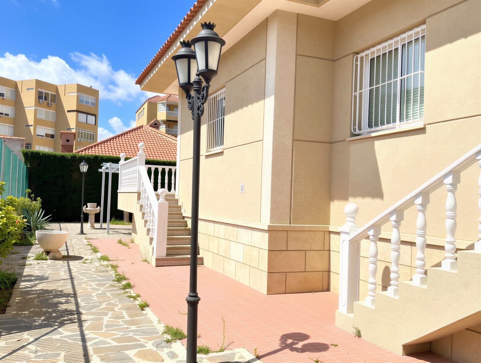 4 Zimmer Villa zu verkaufen in Playa Honda mit Pool Garage - 675.000 € (Ref: 9753573)