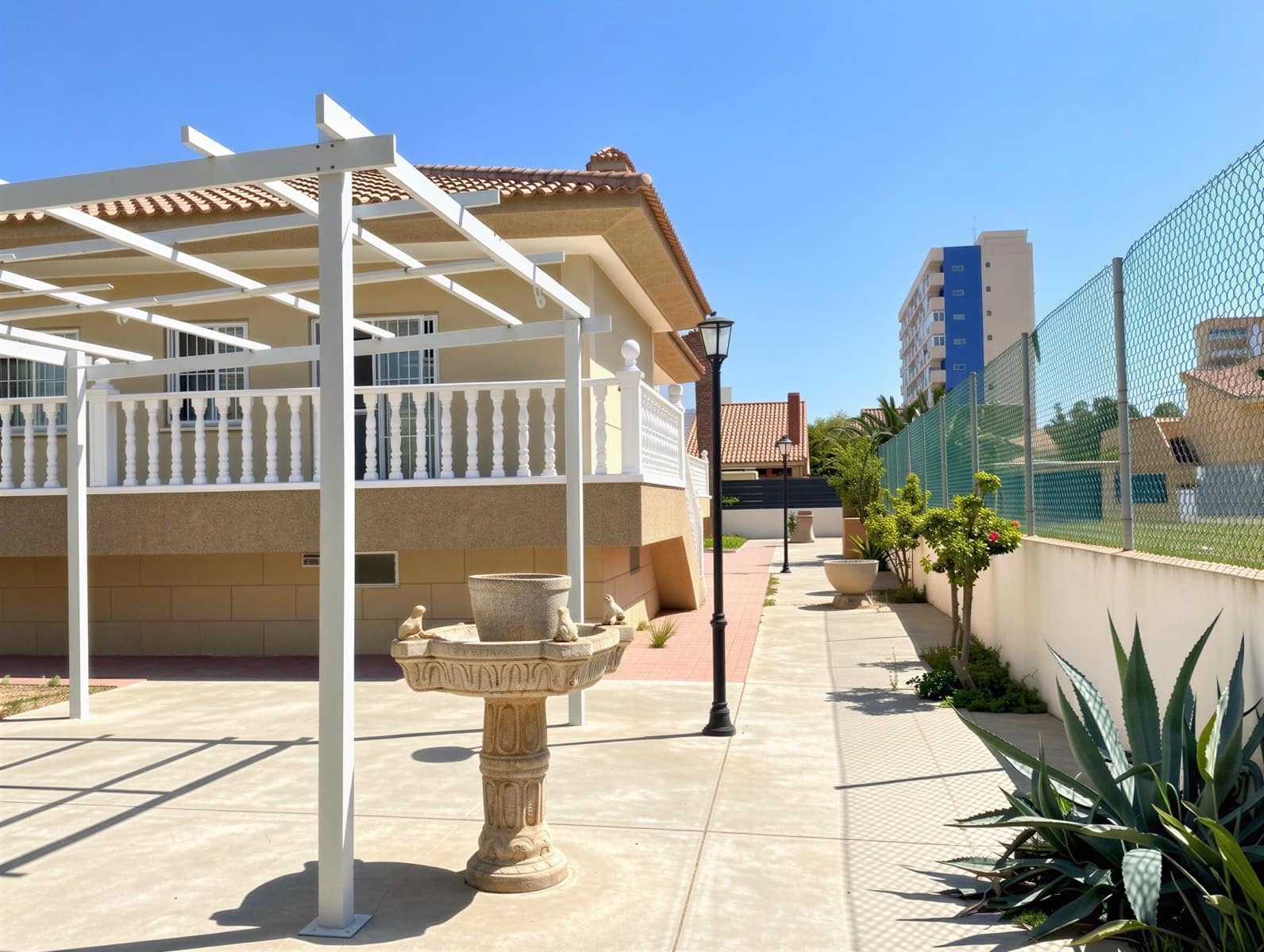 4 Zimmer Villa zu verkaufen in Playa Honda mit Pool Garage - 675.000 € (Ref: 9753573)