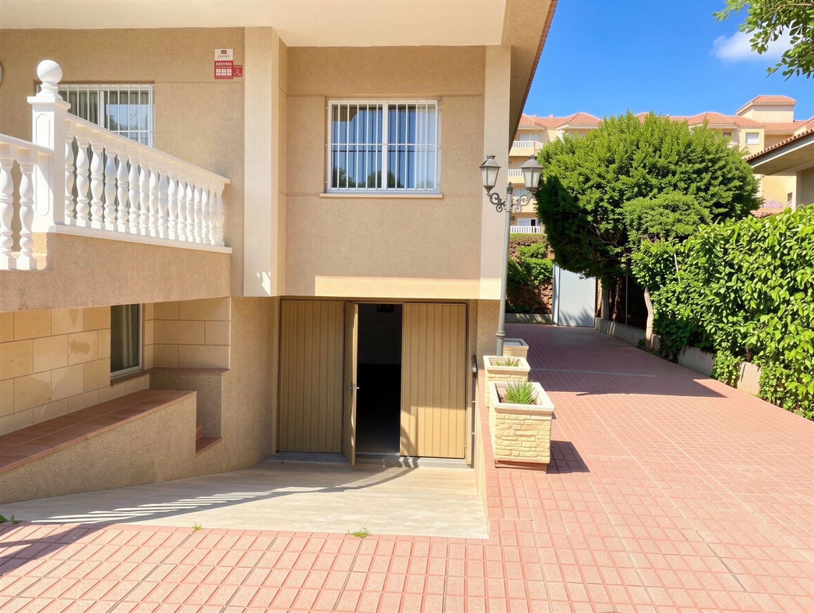 4 Zimmer Villa zu verkaufen in Playa Honda mit Pool Garage - 675.000 € (Ref: 9753573)