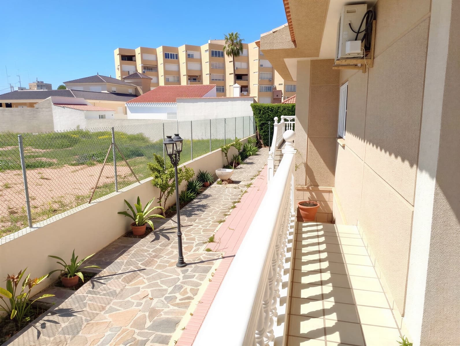 4 Zimmer Villa zu verkaufen in Playa Honda mit Pool Garage - 675.000 € (Ref: 9753573)