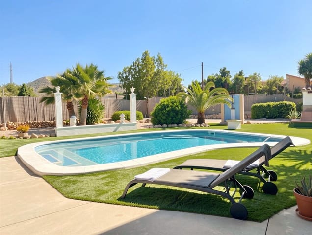 4 Zimmer Finca/Landgut zu verkaufen in Llucmajor mit Pool Garage - 990.000 € (Ref: 9757784)