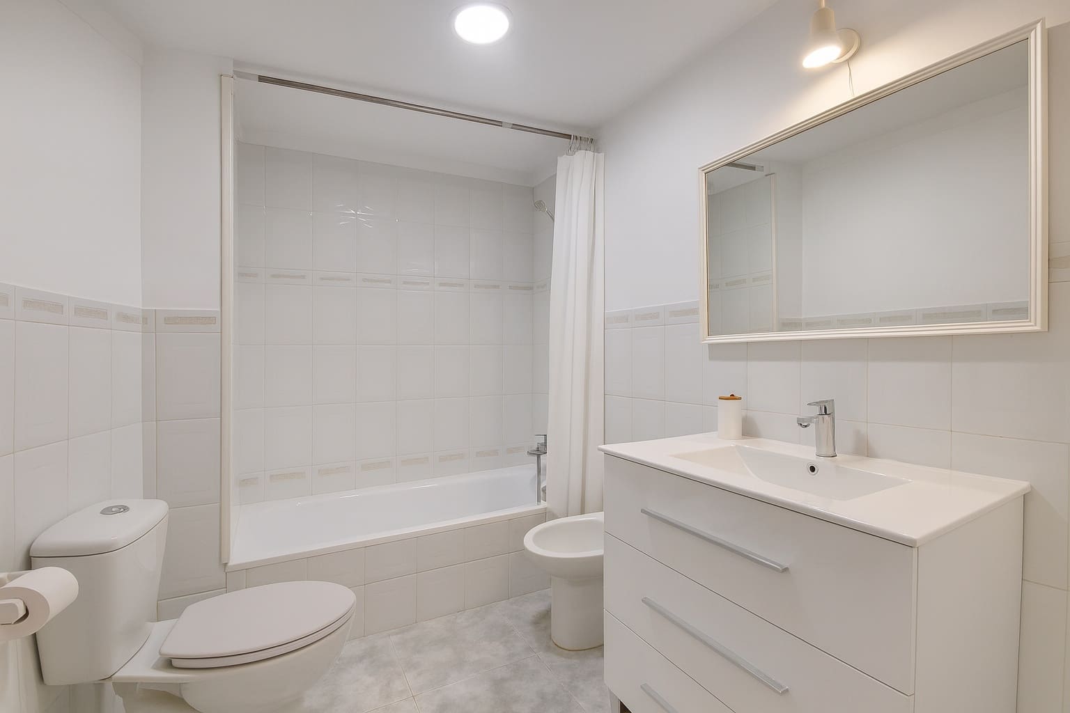 2 bedroom Apartment for sale in Cala Millor with garage - € 289,000 (Ref: 9763895)