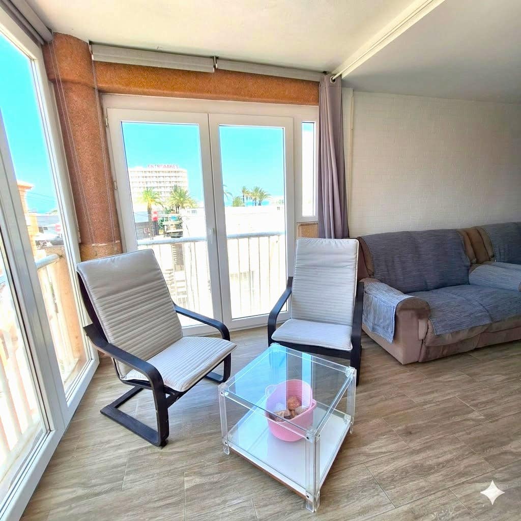 2 soveværelse Lejlighed til salg i La Manga del Mar Menor - € 160.000 (Ref: 9772502)