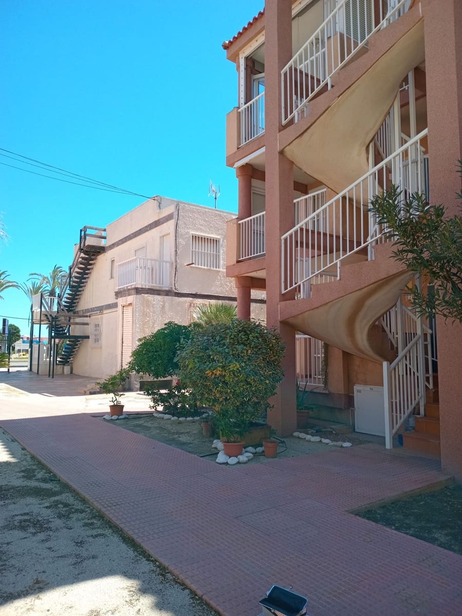 2 soveværelse Lejlighed til salg i La Manga del Mar Menor - € 160.000 (Ref: 9772502)