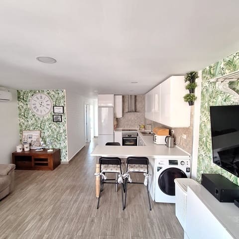 2 soveværelse Lejlighed til salg i La Manga del Mar Menor - € 160.000 (Ref: 9772502)