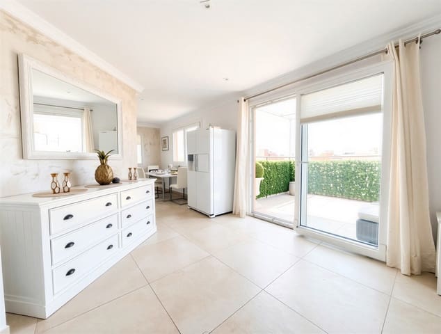 Penthouse de 1 chambre à louer à L'Arenal / S'Arenal, Llucmajor avec garage - 1 950 € (Ref: 9793310)