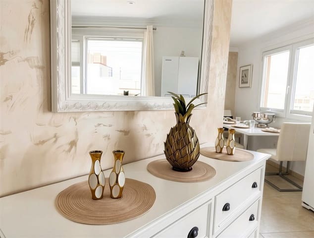 Penthouse de 1 chambre à louer à L'Arenal / S'Arenal, Llucmajor avec garage - 1 950 € (Ref: 9793310)