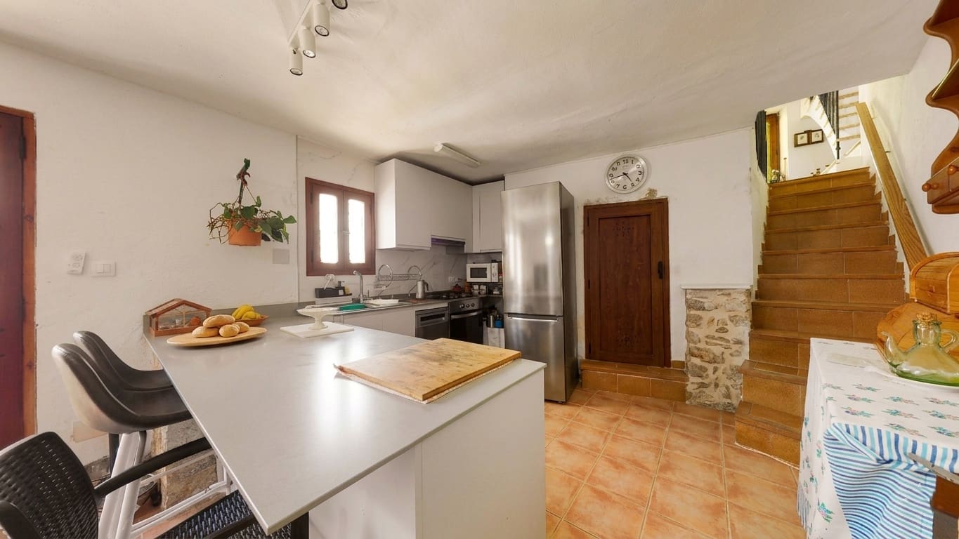 4 slaapkamer Huis te koop in Andratx met garage - € 460.000 (Ref: 9806763)