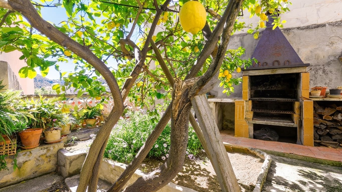 4 slaapkamer Huis te koop in Andratx met garage - € 460.000 (Ref: 9806763)