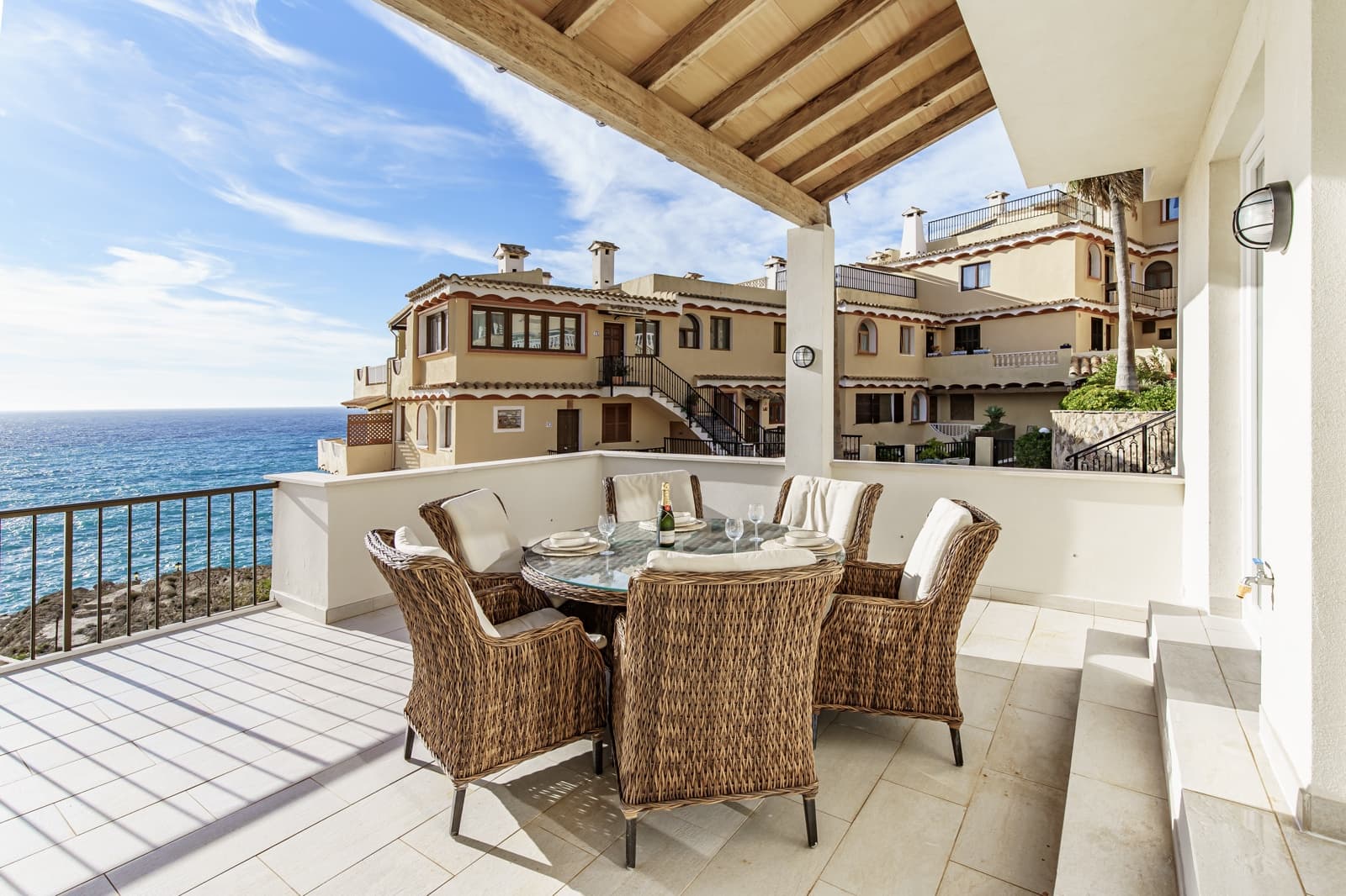 3 bedroom Apartment for sale in Santa Ponsa with pool garage - € 1,475,000 (Ref: 9806959)