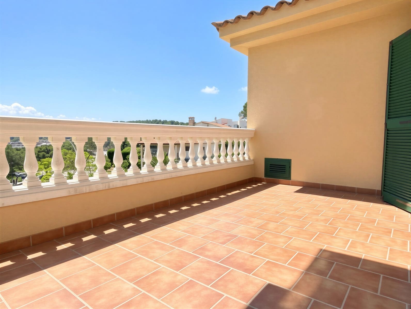 4 Zimmer Reihenhaus zu vermieten in Calvia mit Garage - 3.900 € (Ref: 9812698)
