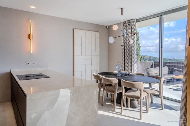 4 soveværelse Villa til salg i Roca Grossa, Lloret de Mar med swimmingpool garage - € 1.350.000 (Ref: 9824268)