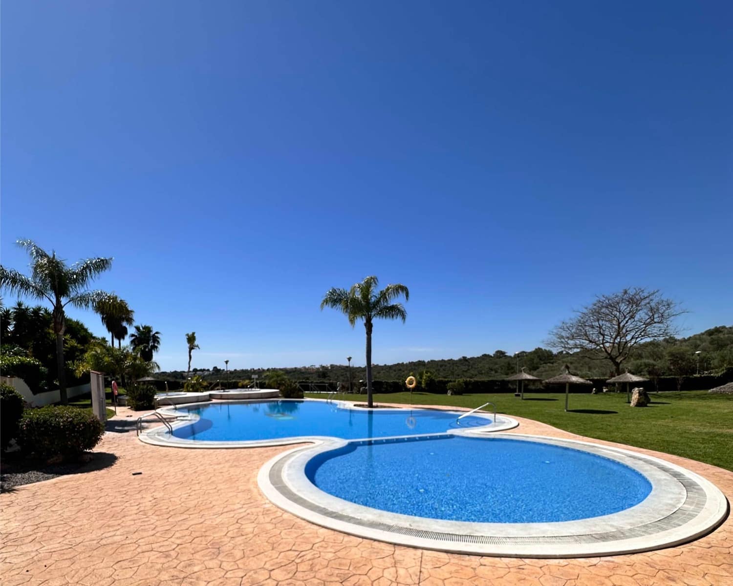 2 soverom Penthouse til salgs i Calas de Mallorca med svømmebasseng - € 379 000 (Ref: 9833075)