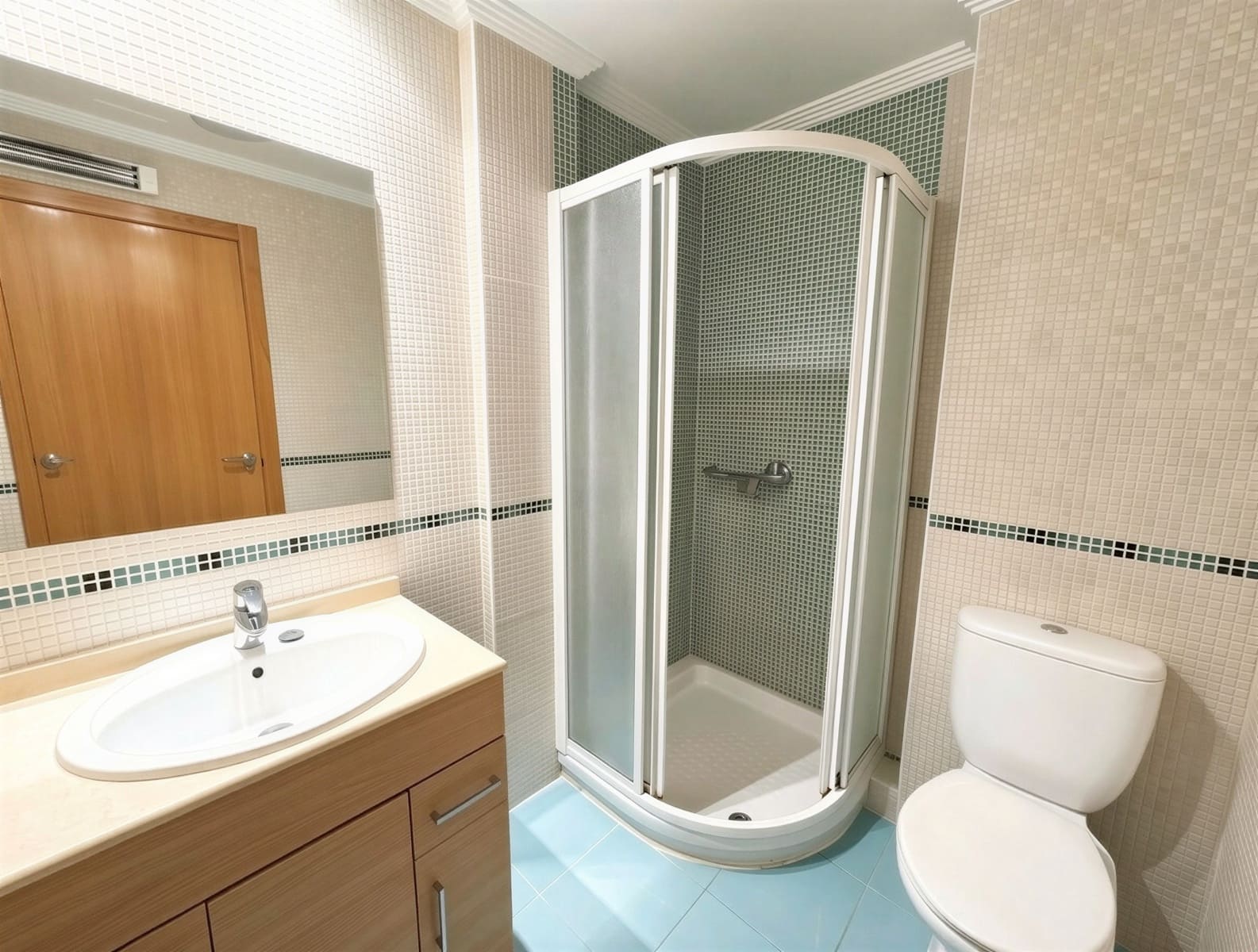 2 soverom Penthouse til salgs i Calas de Mallorca med svømmebasseng - € 379 000 (Ref: 9833075)