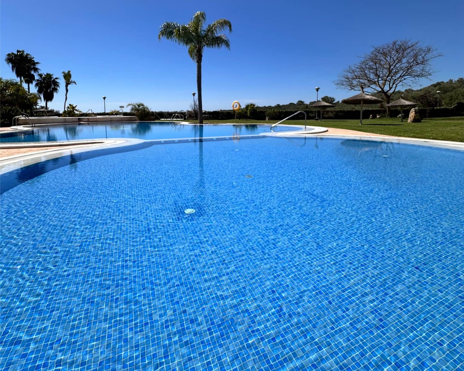 2 soverom Penthouse til salgs i Calas de Mallorca med svømmebasseng - € 379 000 (Ref: 9833075)
