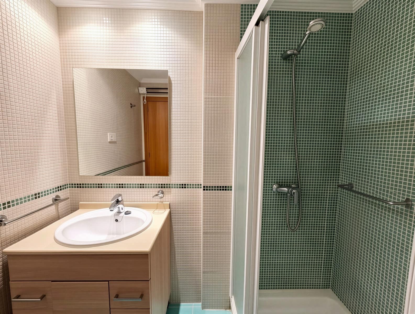2 soverom Penthouse til salgs i Calas de Mallorca med svømmebasseng - € 379 000 (Ref: 9833075)