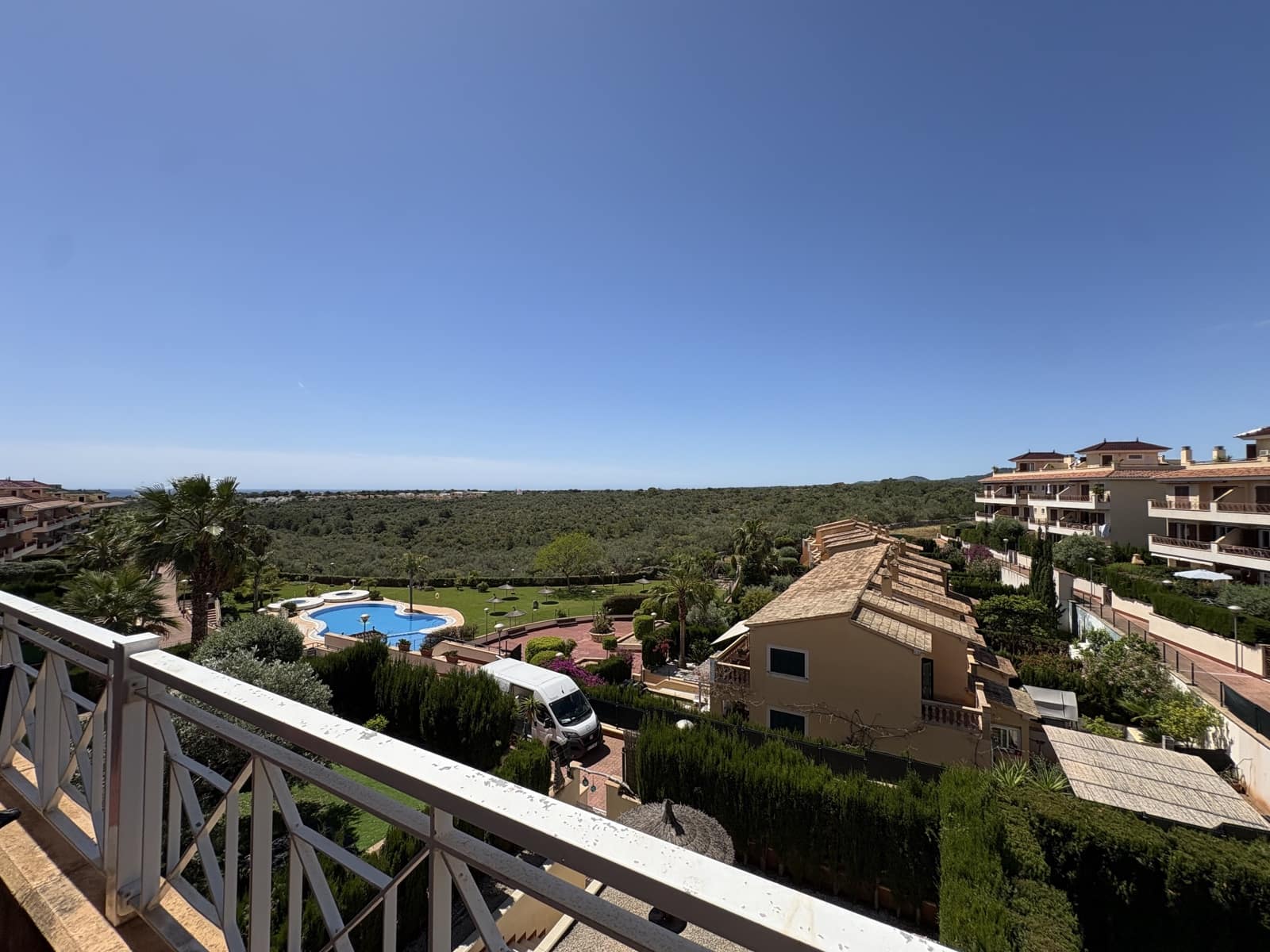 2 soverom Penthouse til salgs i Calas de Mallorca med svømmebasseng - € 379 000 (Ref: 9833075)
