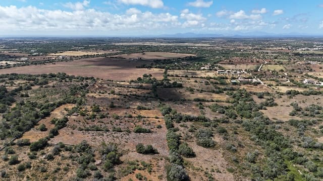 Mark till salu i Cala Llombards, Santanyí - 850 000 € (Ref: 9833150)