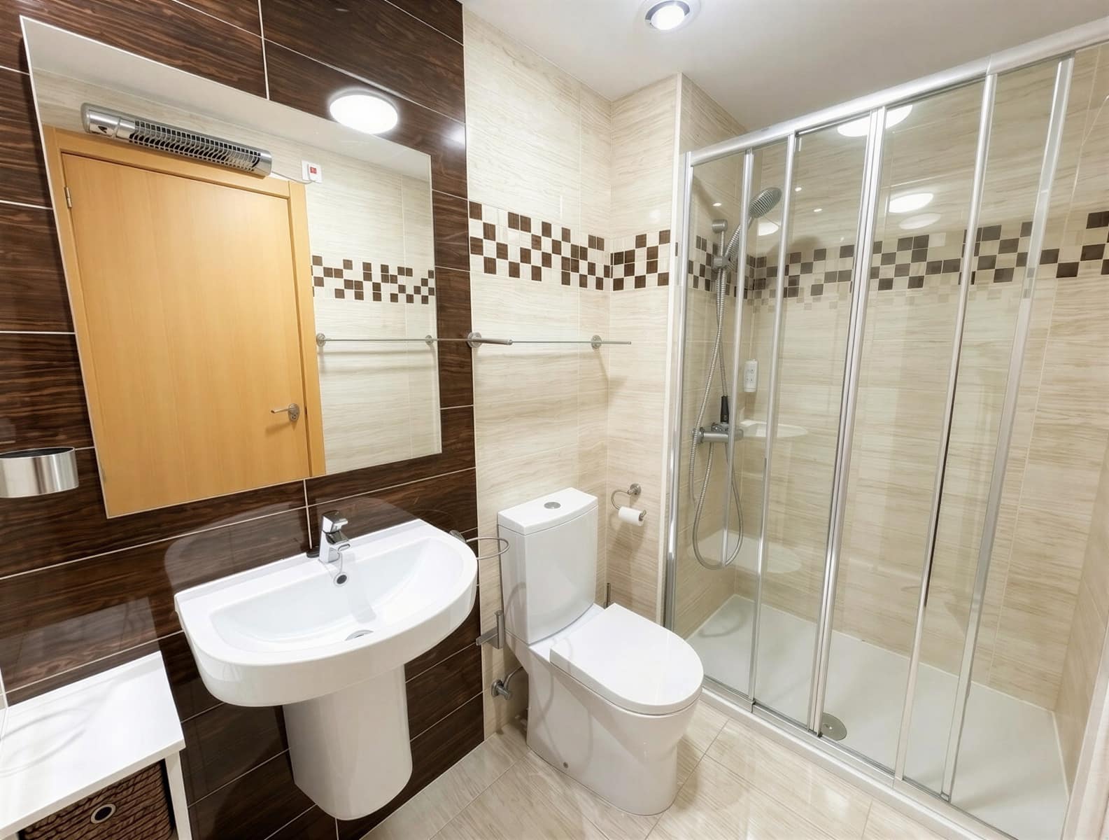 2 bedroom Apartment for sale in Calas de Mallorca with pool garage - € 359,000 (Ref: 9834550)