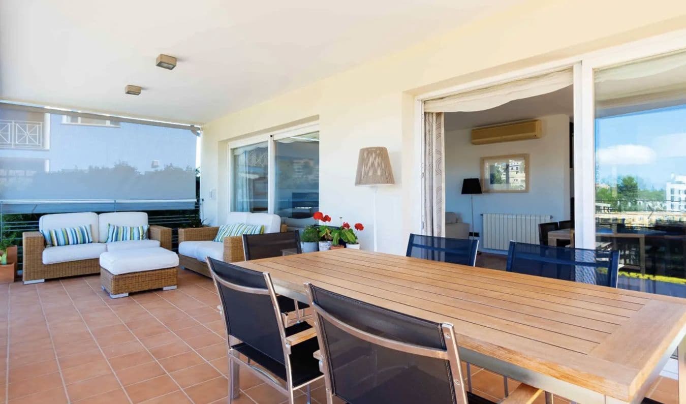 4 bedroom Villa for sale in Palma de Mallorca with garage - € 2,000,000 (Ref: 9834803)