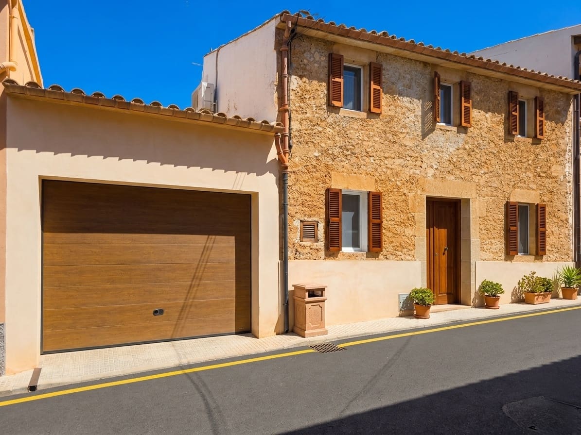 3 bedroom Townhouse for sale in Capdepera with pool garage - € 750,000 (Ref: 9840663)