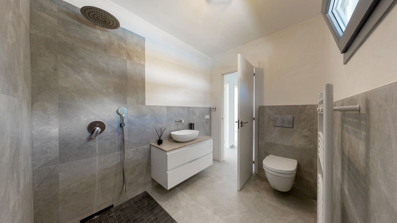 4 bedroom Villa for sale in Porto Petro with pool garage - € 1,400,000 (Ref: 9841858)