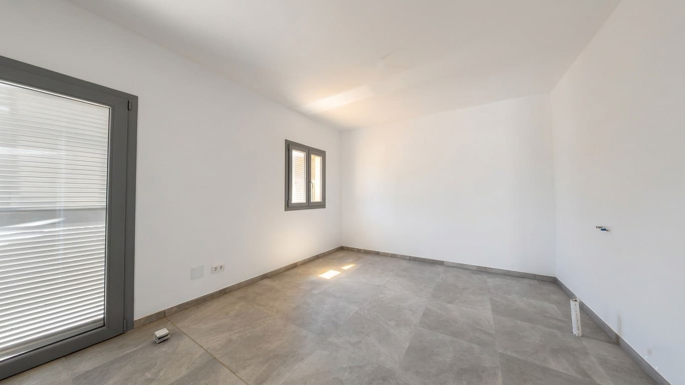 4 bedroom Villa for sale in Porto Petro with pool garage - € 1,400,000 (Ref: 9841858)
