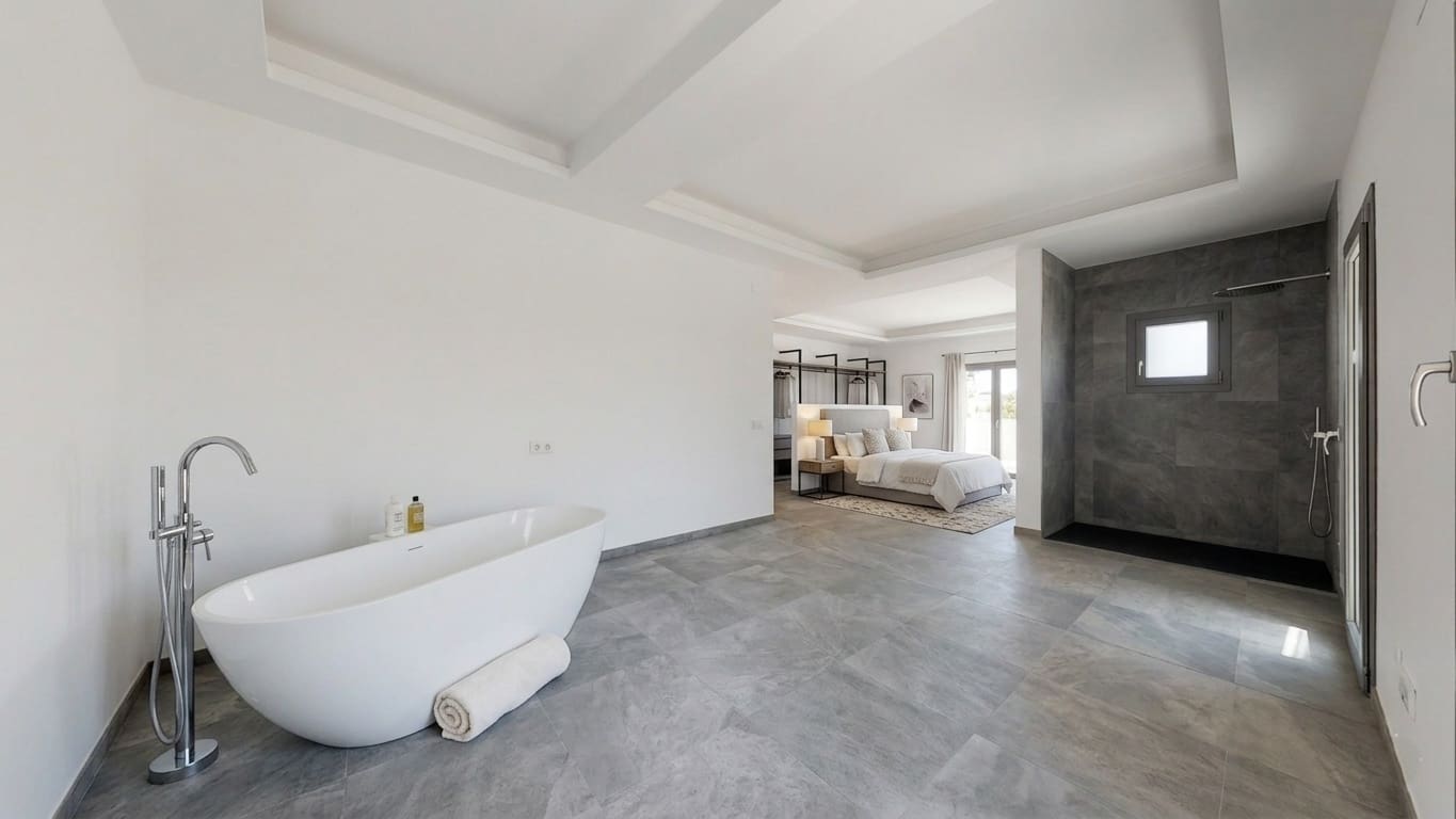 4 bedroom Villa for sale in Porto Petro with pool garage - € 1,400,000 (Ref: 9841858)