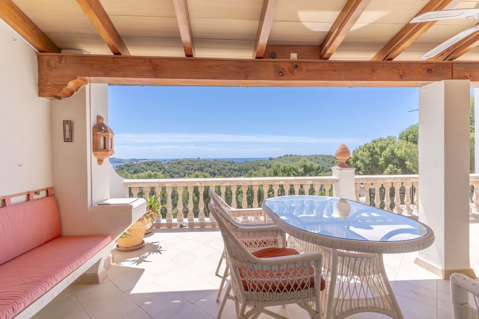2 bedroom Apartment for sale in Peguera / Paguera with pool - € 795,000 (Ref: 9848905)