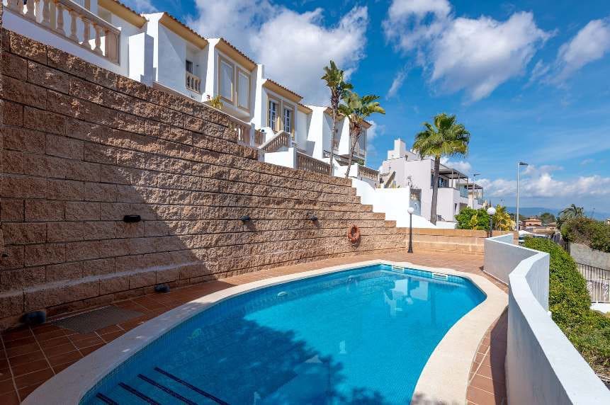 3 bedroom Terraced Villa for sale in Genova with pool garage - € 1,500,000 (Ref: 9848906)
