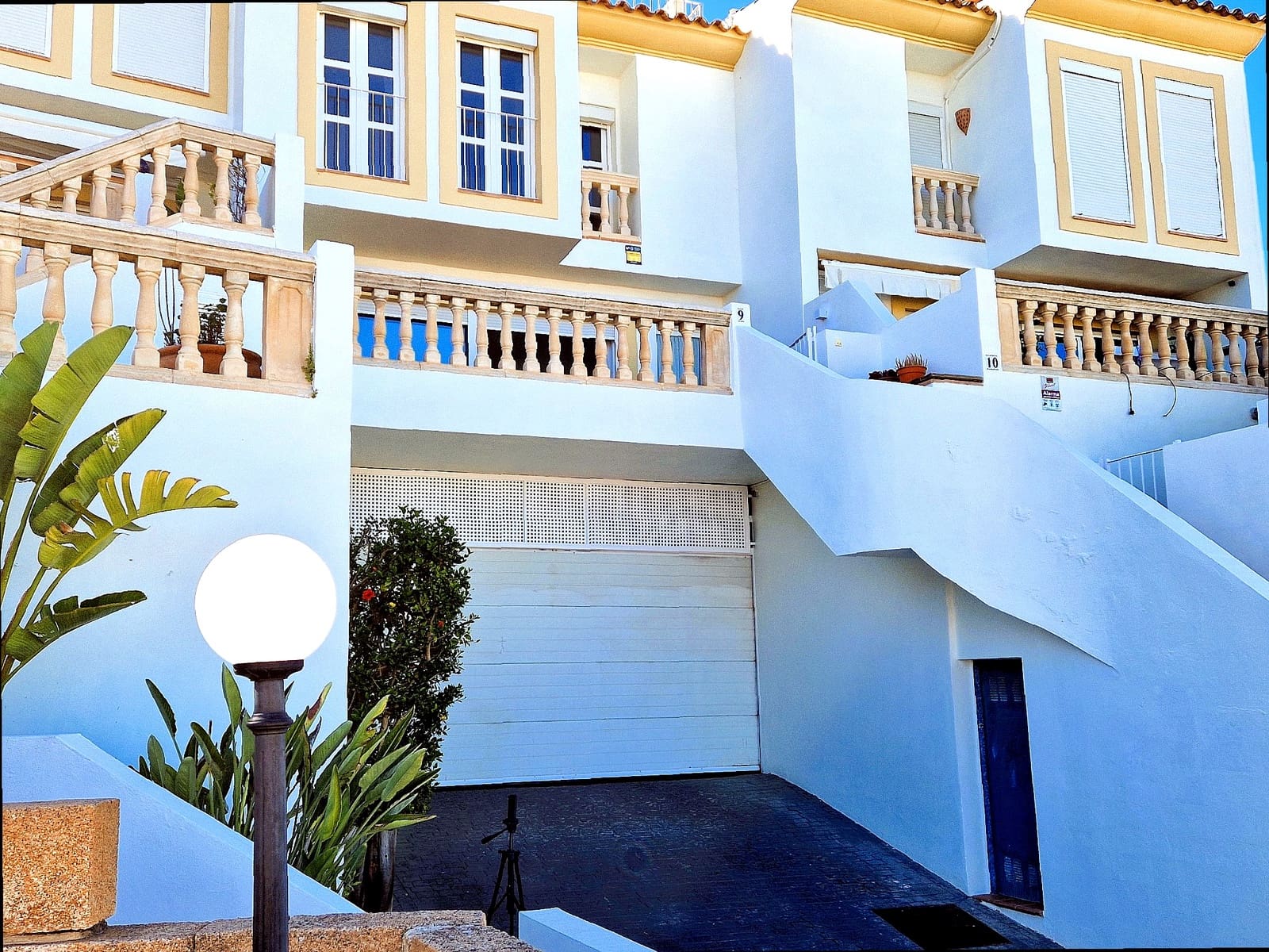 3 bedroom Terraced Villa for sale in Genova with pool garage - € 1,500,000 (Ref: 9848906)