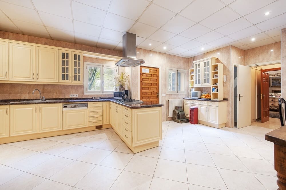 6 quarto Moradia para venda em Son Vida com piscina garagem - 4 800 000 € (Ref: 9854606)