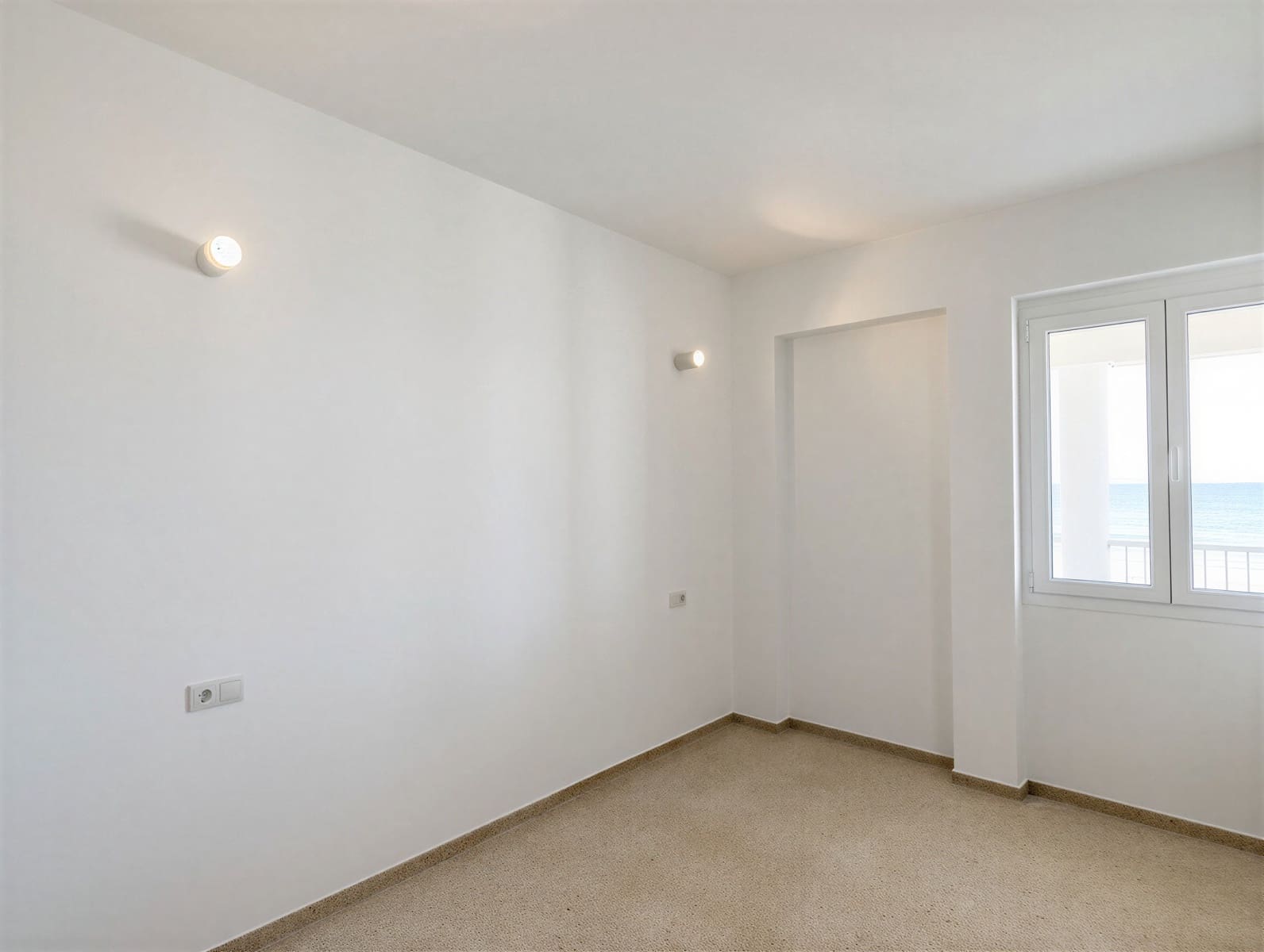 3 soverom Leilighet til leie i Palma de Mallorca - € 2 000 (Ref: 9858432)