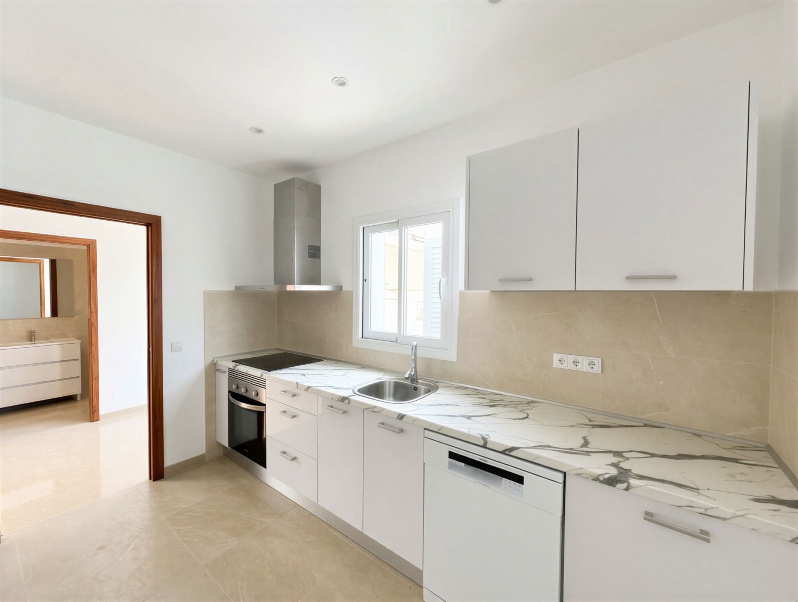 3 soverom Leilighet til leie i Palma de Mallorca - € 2 000 (Ref: 9858432)