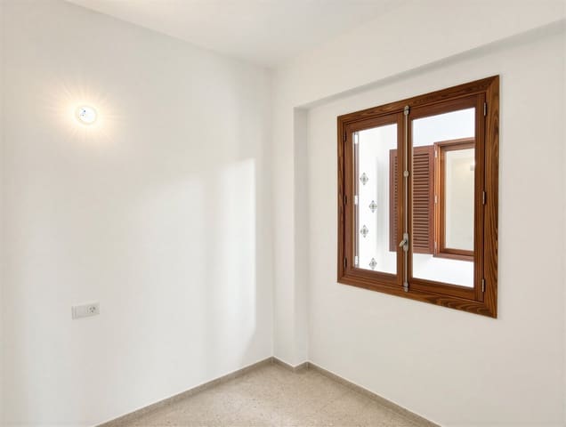 3 soverom Leilighet til leie i L'Arenal, Palma de Mallorca - € 2 000 (Ref: 9858432)