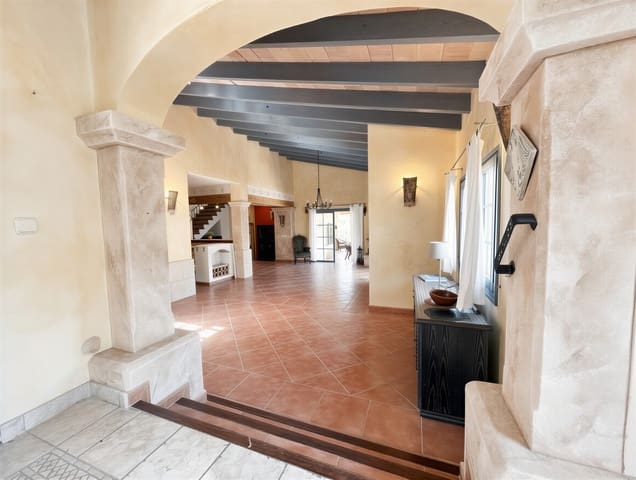4 soveværelse Finca/Landehus til salg i Andratx med swimmingpool garage - € 1.650.000 (Ref: 9863632)