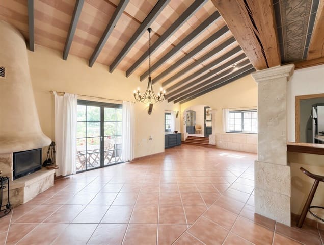 4 soveværelse Finca/Landehus til salg i Andratx med swimmingpool garage - € 1.650.000 (Ref: 9863632)
