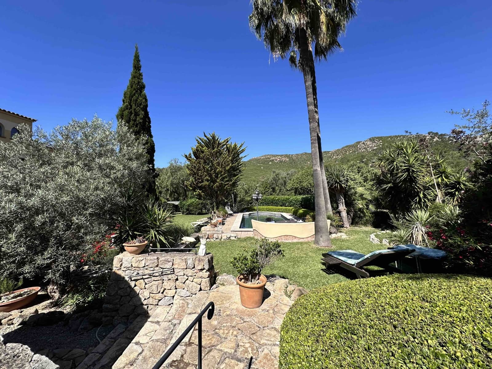 4 soveværelse Finca/Landehus til salg i Andratx med swimmingpool garage - € 1.650.000 (Ref: 9863632)