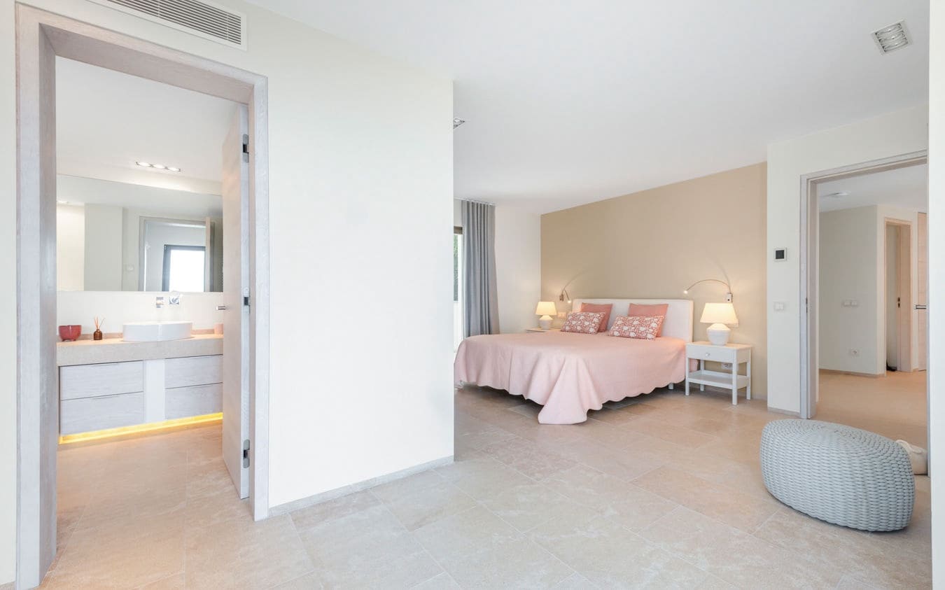 3 soveværelse Villa til salg i Santa Ponsa med swimmingpool garage - € 5.800.000 (Ref: 9863714)