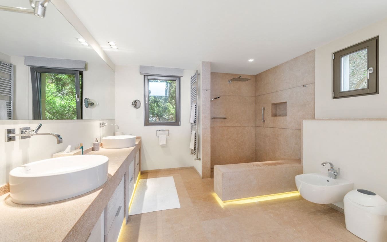 3 soveværelse Villa til salg i Santa Ponsa med swimmingpool garage - € 5.800.000 (Ref: 9863714)
