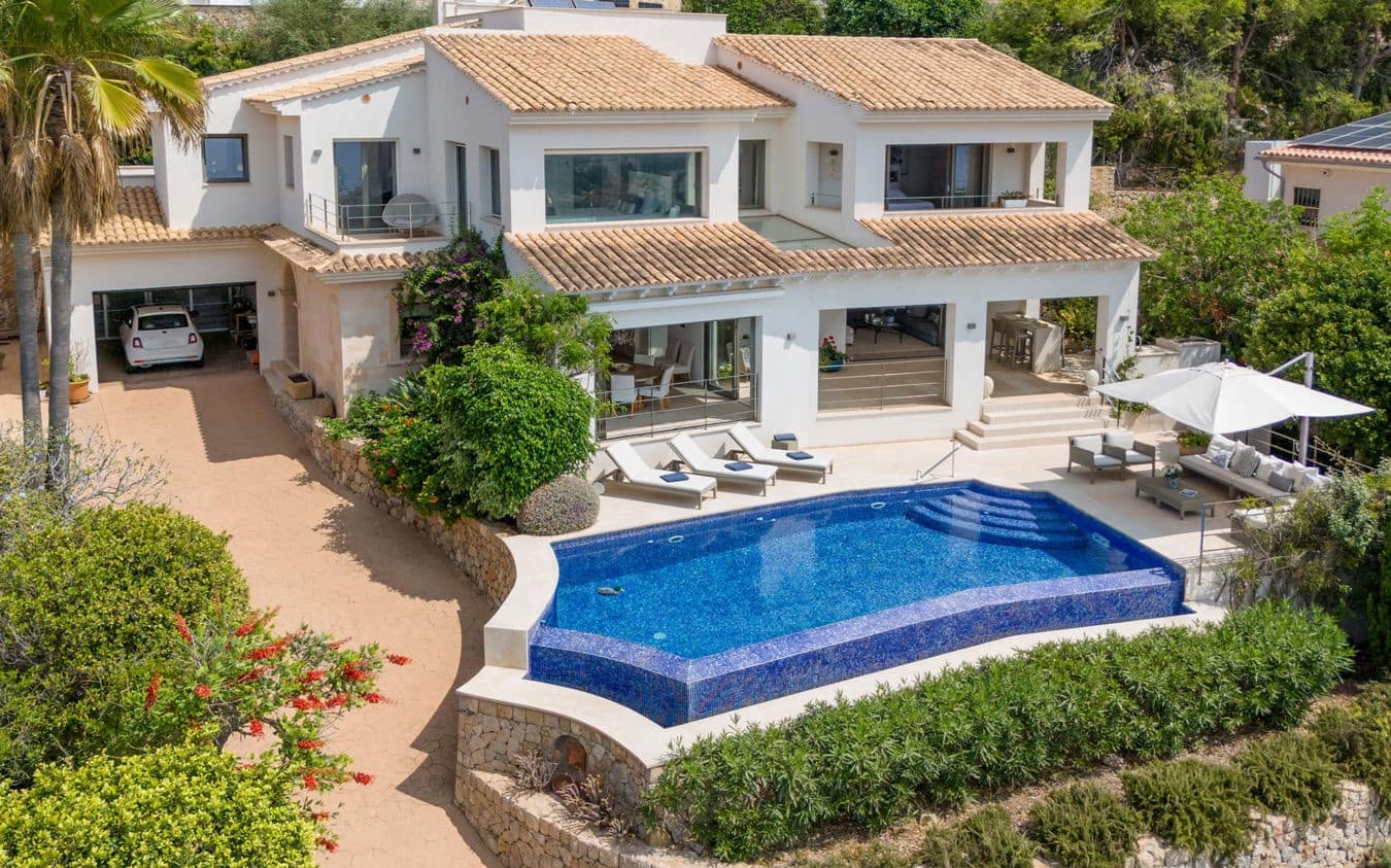 3 soveværelse Villa til salg i Santa Ponsa med swimmingpool garage - € 5.800.000 (Ref: 9863714)
