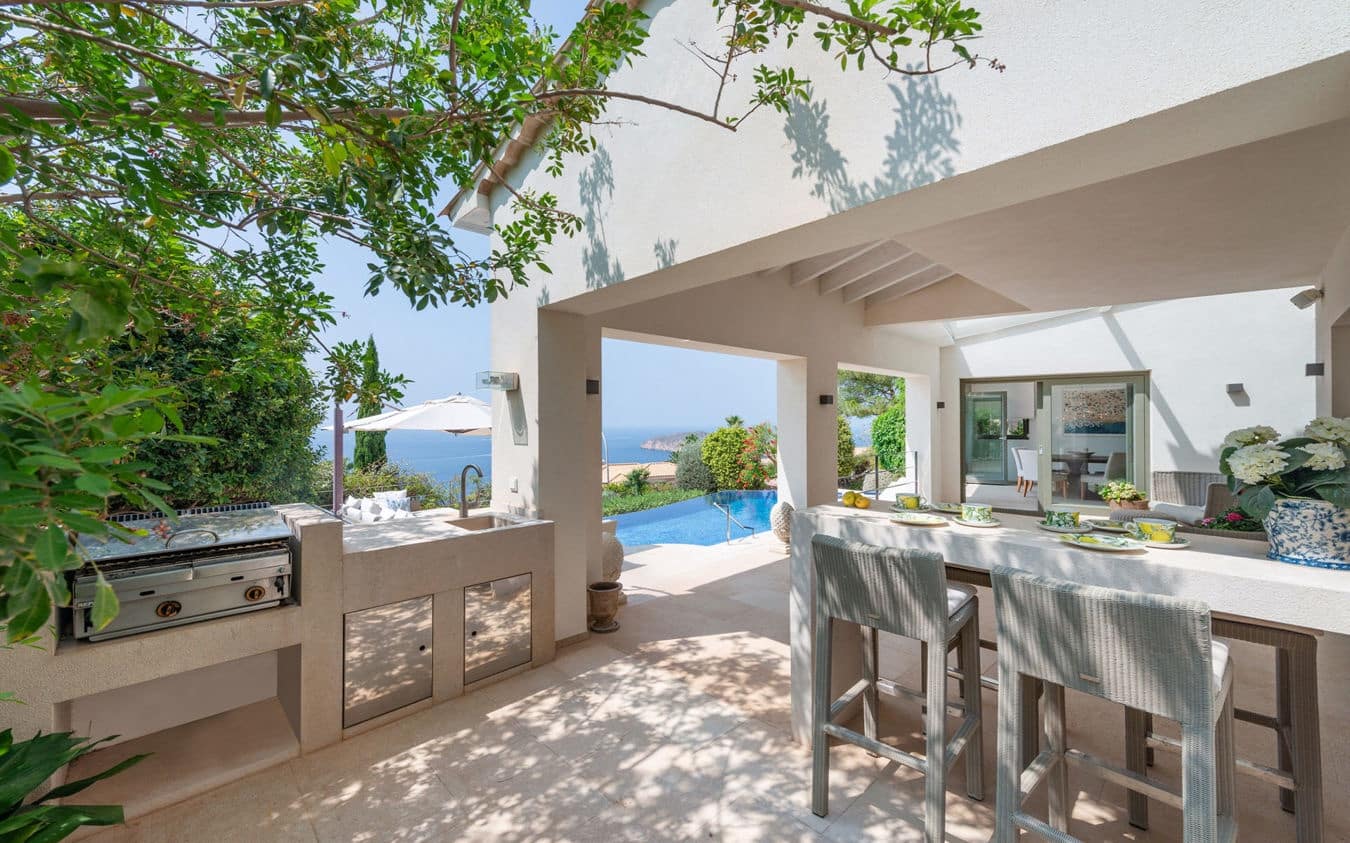 3 soveværelse Villa til salg i Santa Ponsa med swimmingpool garage - € 5.800.000 (Ref: 9863714)