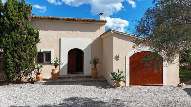 4 soverom Villa til salgs i Manacor med svømmebasseng garasje - € 1 850 000 (Ref: 9865510)