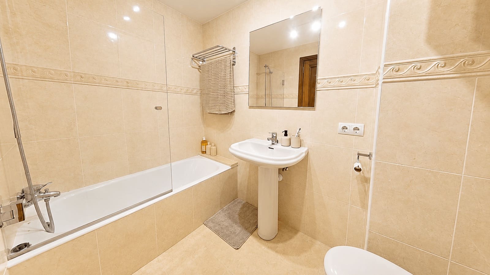 3 soveværelse Lejlighed til leje i Portocristo / Port de Manacor - € 1.555 (Ref: 9885213)