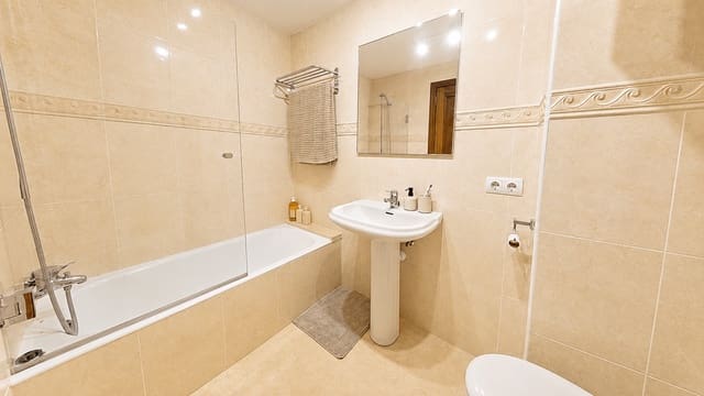 3 soveværelse Lejlighed til leje i Portocristo / Port de Manacor, Manacor - € 1.555 (Ref: 9885213)