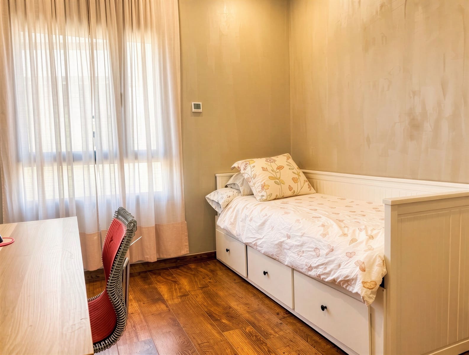 3 sypialnia Apartament na sprzedaż w Lloret de Mar z basenem garażem - 385 000 € (Ref: 9889360)