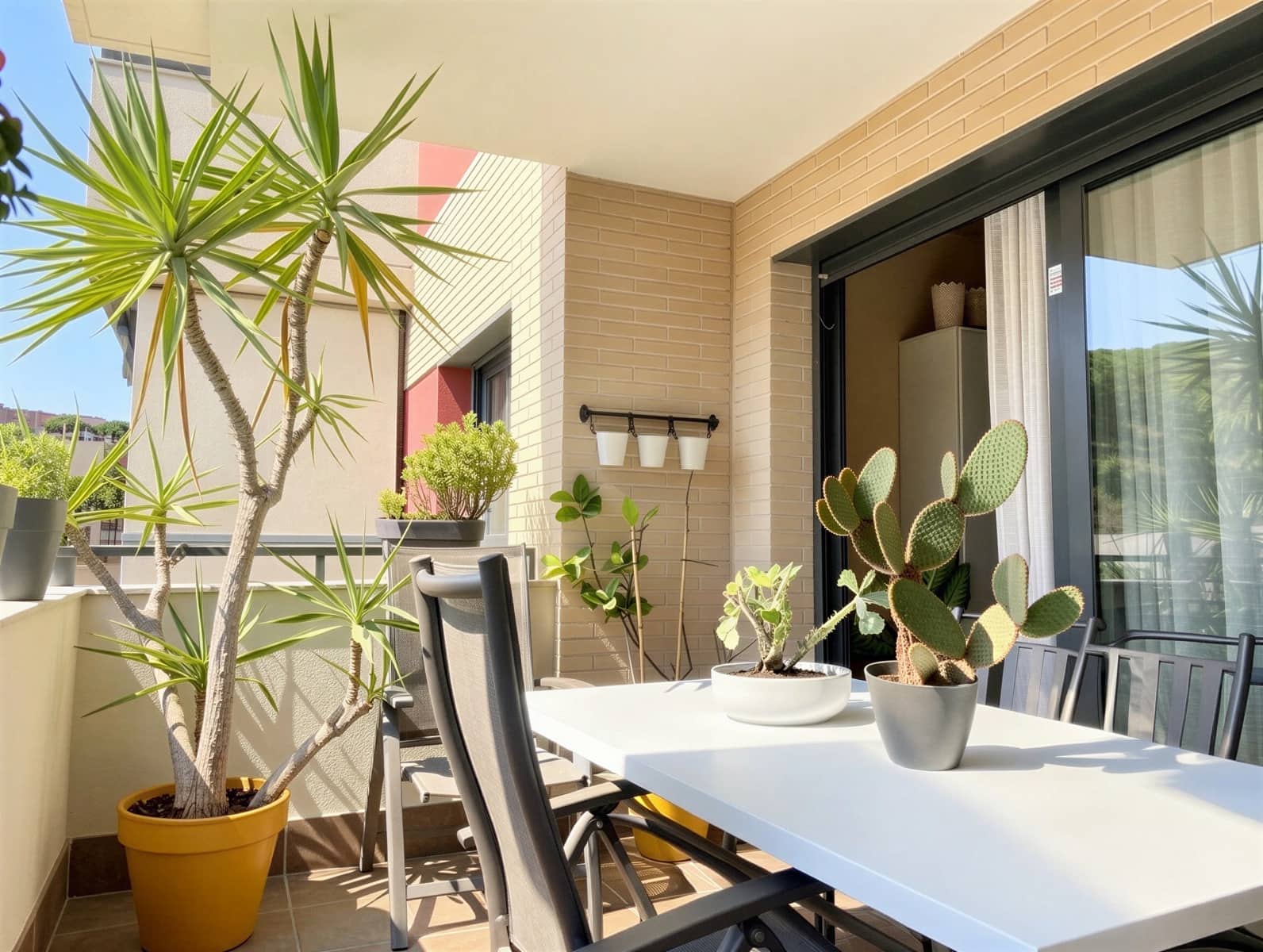 3 sypialnia Apartament na sprzedaż w Lloret de Mar z basenem garażem - 385 000 € (Ref: 9889360)