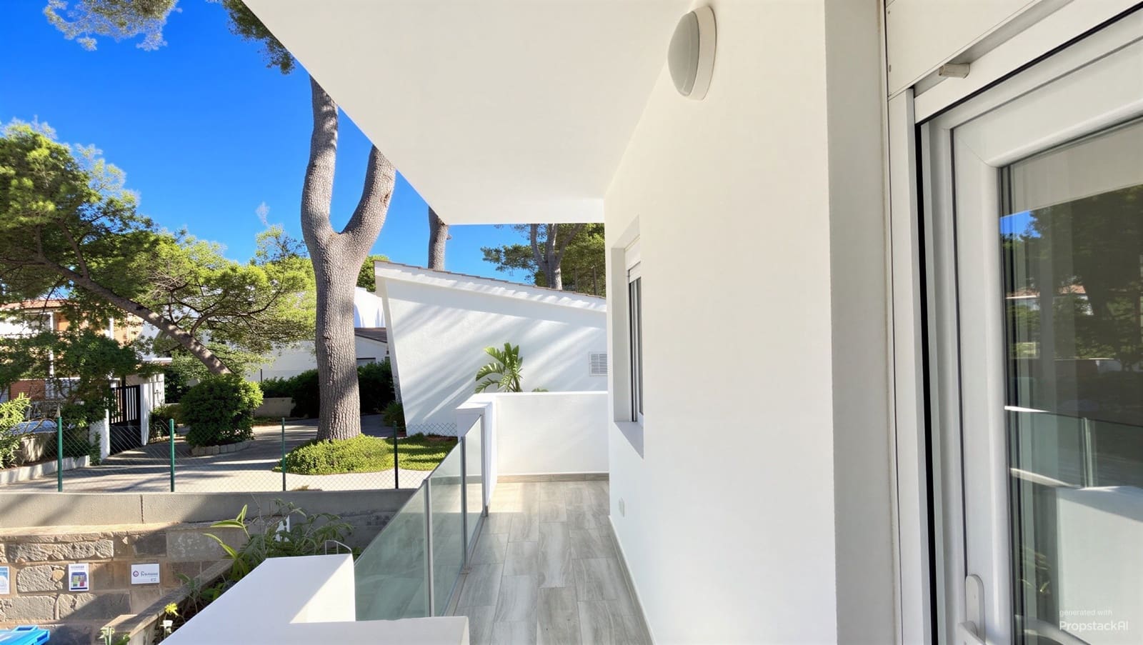 2 bedroom Apartment for sale in Playa de Palma - € 425,000 (Ref: 9893209)